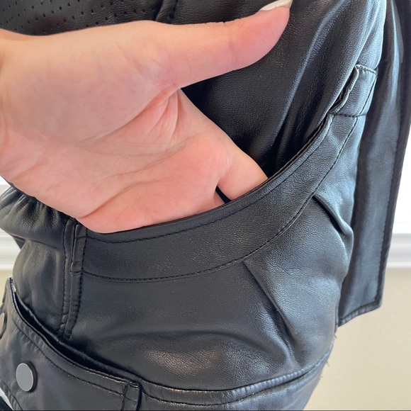 SOLD❤️ Ph8 Size S Black Puffer Leather Vest - Picture 7 of 10